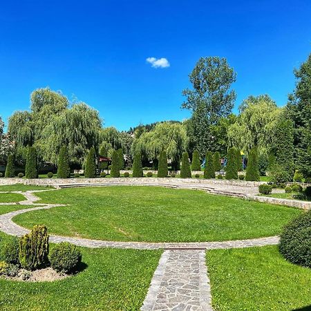 Hotel Diamant Dospat Εξωτερικό φωτογραφία